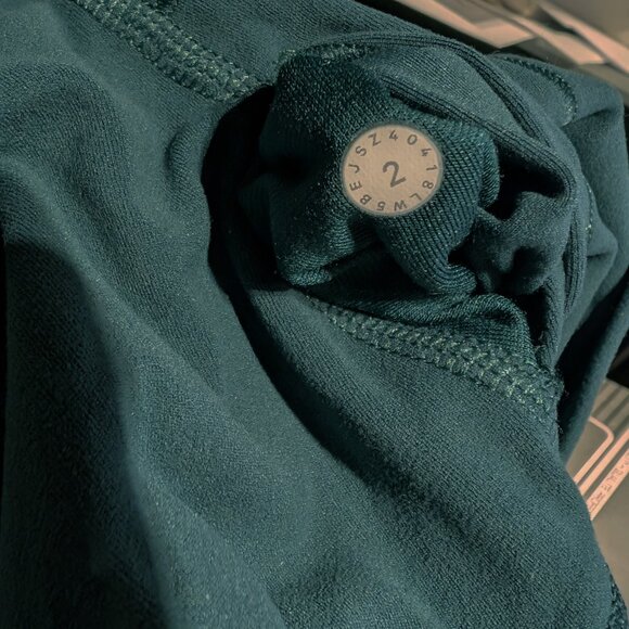 Lululemon Blue-Green Legging Size 2 soft and comfy - Picture 4 of 4